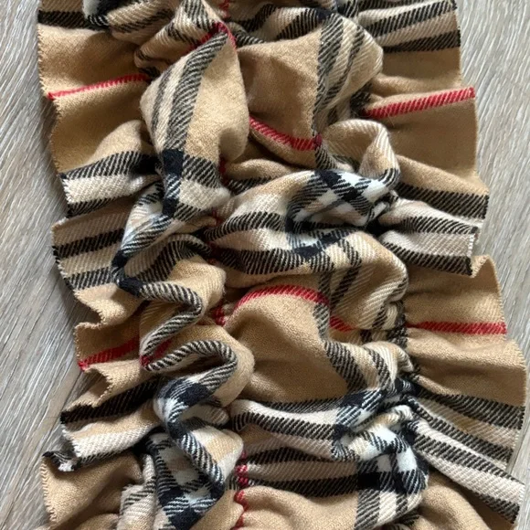 Scarf - Plaid Checkered Tan/black Scarf - Picture 4 of 4
